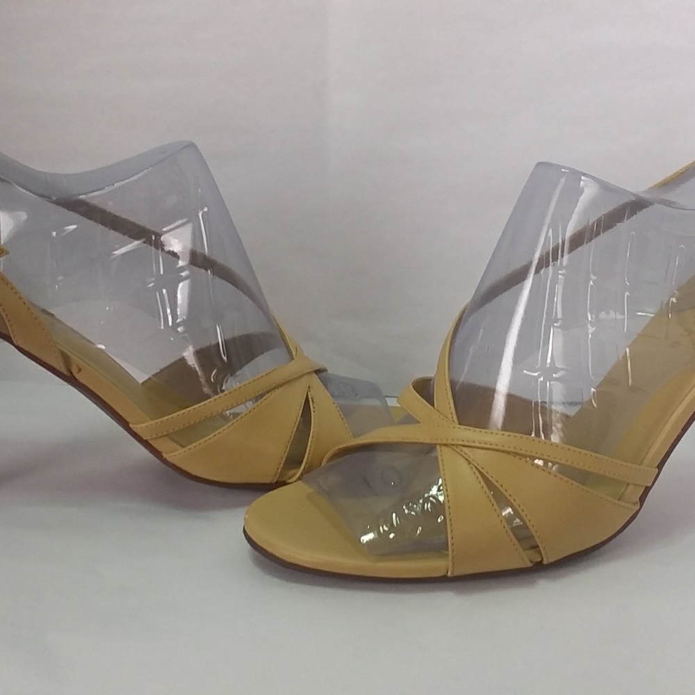 Apostrophe Yellow Angled Sling Sz.10M